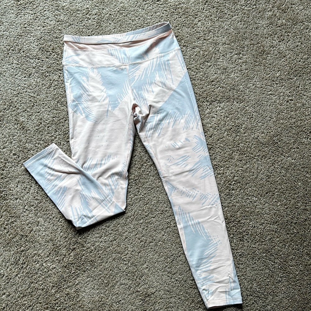 Fabletics 3/4 Capri Tights Fun Pattern